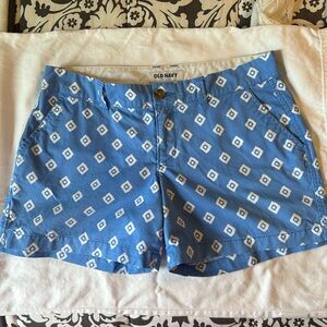Old Navy Blue Patterned Women Classic Chino Shorts Mid-Rise Size 4